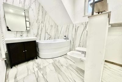 Casă cu 5 camere cu Teren 332 Mp în Moșnița Veche