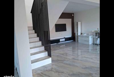 Casă cu 4 camere în Central - 2