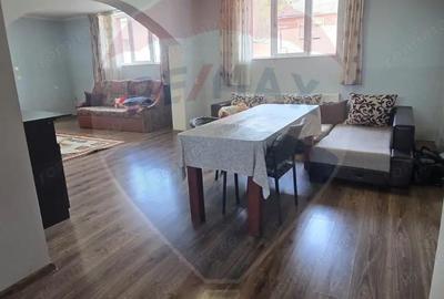 Casă cu 5 camere cu Teren 1375 Mp în Dârlos - 12