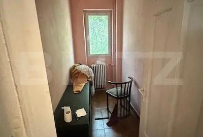 Apartament cu 3 camere semidecomandat, mobilat în Unirii