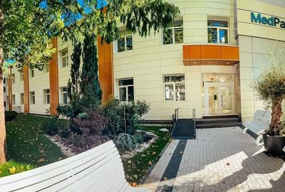 Spațiu comercial, de 1 mp, în Central - 3
