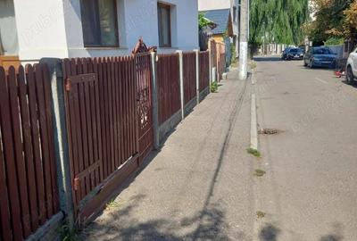 Casă cu 3 camere în 23 August - 10