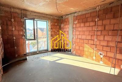 Casă cu 4 camere cu Teren 240 Mp în Prelungirea Ghencea