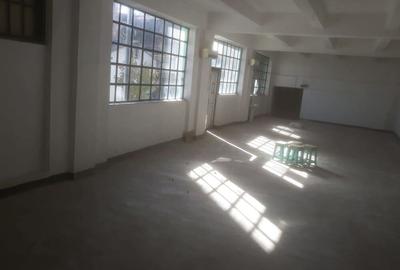 Spațiu comercial, de 160 mp, în Central - 6