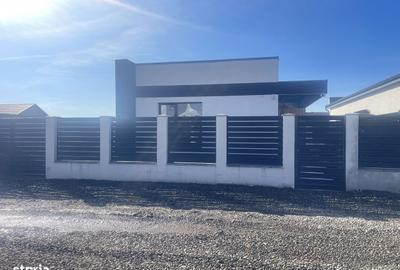 Casă cu 3 camere în Berceni - 2