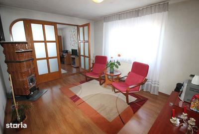 Casă cu 4 camere cu Teren 350 Mp în Central - 11