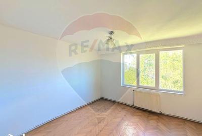 Apartament cu 3 camere decomandat în Cornișa - 7