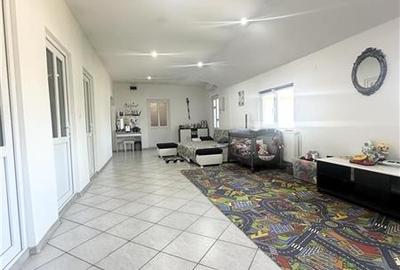 Casă individuală cu 8 camere cu Canalizare în Valu lui Traian - 18