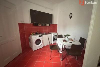 Apartament cu 2 camere semidecomandat, mobilat în Bălcescu