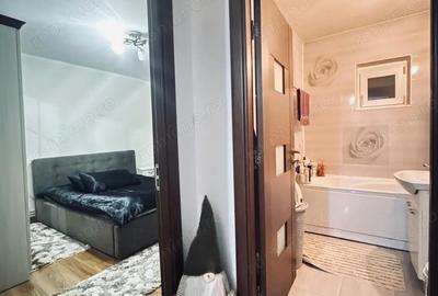 Apartament cu 3 camere decomandat în Lunei - 1