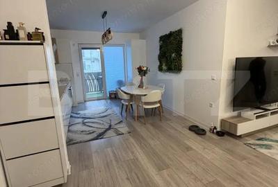 Apartament cu 3 camere semidecomandat în Central - 2