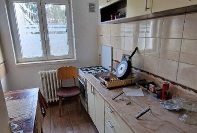 Inchiriez apartament 2 camere zona lini?tita 10min. Univ. V.Alecsandri - 1