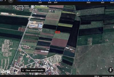 Teren de 400 mp, în Central