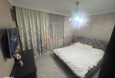 Apartament cu 3 camere decomandat în Crâng - 2