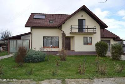 Glambocu - Bascov, Casa constructie 2008, teren 1066 mp - 2