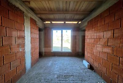 Casă cu 4 camere cu Teren 650 Mp în Paleu - 2