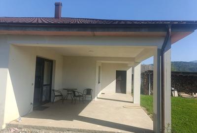 Casă cu 3 camere în Leordina - 3