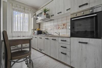 Apartament cu 2 camere semidecomandat în Fundeni