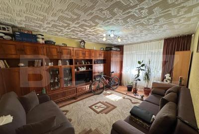 Apartament de 3 camere, decomandat, cartierul 1 Mai - 3