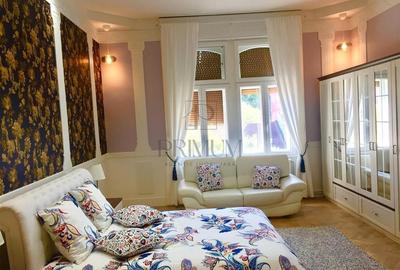 SINAIA - CLADIRE ISTORICA - 4 CAMERE - 2 BAI - CENTRALA PROPRIE - CLIMA - ETAJ 2 - 2