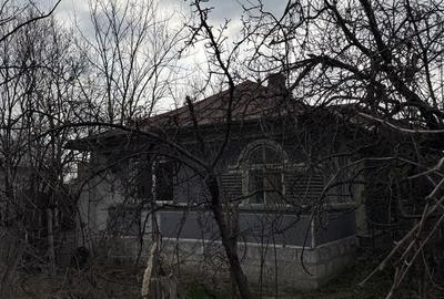 Casă cu 4 camere în Istrița de Jos - 2