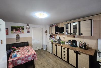 Casă cu 7 camere cu Teren 2809 Mp în Cataloi - 5