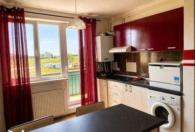 Apartament cu 3 camere decomandat în Exterior Vest