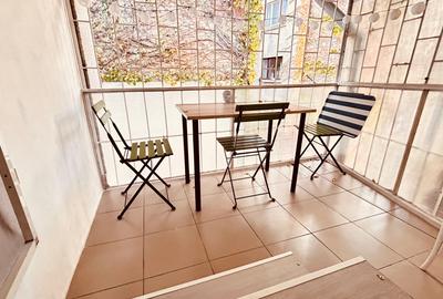 La cativa pasi de Piata Victoriei Metrou -  MANSARDA open space - 9