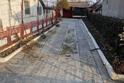 Casă cu 4 camere cu Teren 4000 Mp în Central - 6