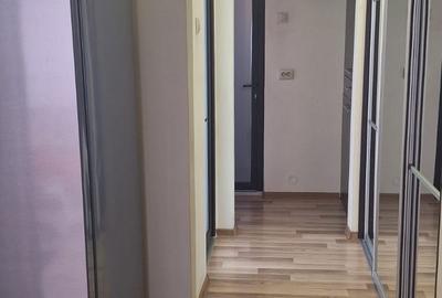 Apartament cu 3 camere decomandat în Popoveni