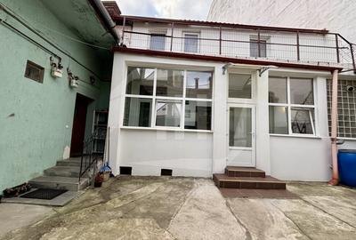 Apartament cu 3 camere decomandat, mobilat în Central - 16