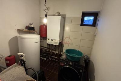 Casă individuală cu 7 camere cu Canalizare în Central - 10