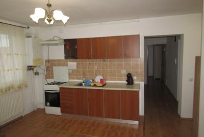De închiriat apartament 2 camere + living | Sibiu, zona Cedonia, str. Roșiorilor - 25