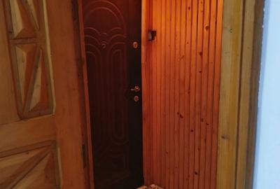 Apartament cu 3 camere decomandat în Uiești - 2