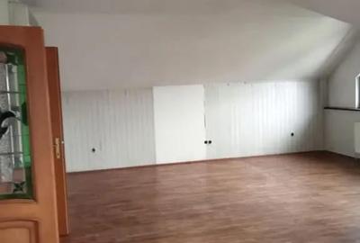 Casă cu 4 camere cu Teren 500 Mp în Bd. Coșbuc - 2