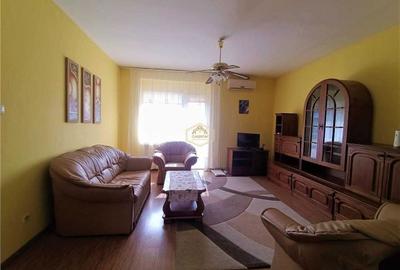 Apartament cu 3 camere decomandat în Central - 1