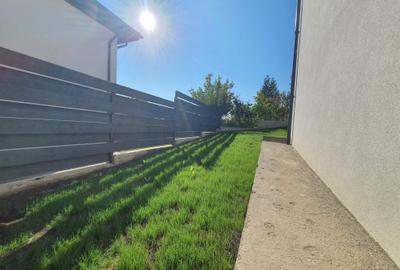 Duplex cu 4 camere cu Canalizare în Bucium - 2