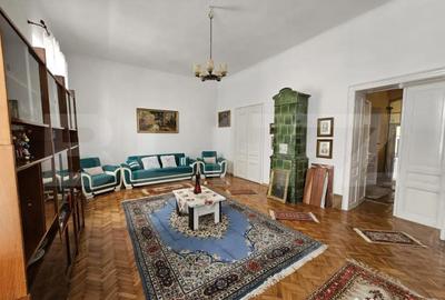 Casă cu 6 camere cu Teren 1000 Mp în Central - 13