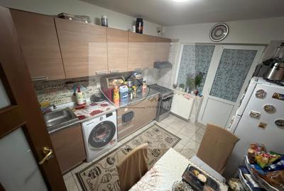Apartament cu 3 camere decomandat, mobilat în Berceni - 17