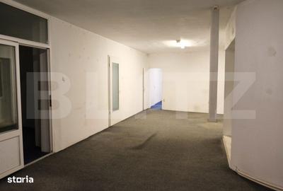 Spațiu comercial, de 165 mp, în Central - 10