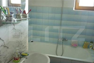 Apartament de vanzare, 4 camere, 100 mp, zona Vama, Suceava - 3