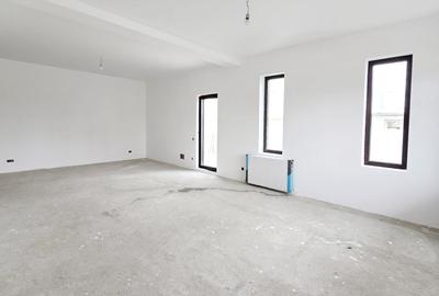 Casă individuală cu 4 camere cu Canalizare în Central - 8