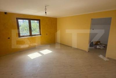 Casă cu 4 camere cu Teren 650 Mp în Central - 2