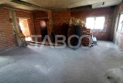 Casa noua de vanzare 780 mp teren garaj pivnita in Daia Sibiu - 6