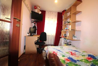 Apartament cu 3 camere, decomandate in Micro 16 - 5