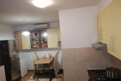 Apartament cu 2 camere decomandat în UTA - 5