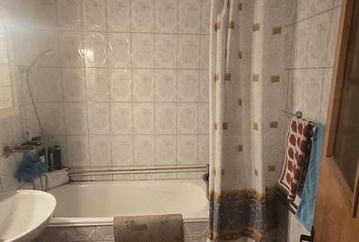 Apartament cu 4 camere decomandat în Central - 2