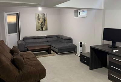 Apartament cu 3 camere decomandat în Florești