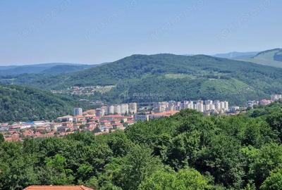 Teren de 600 mp, în Central - 3