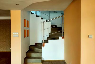 Casă cu 4 camere cu Teren 330 Mp în Km 5 - 4